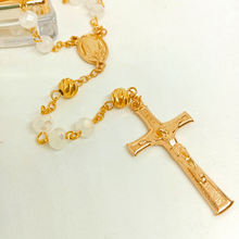 Cargar imagen en el visor de la galería, Apparitions of Fatima Rosary - Heart Box