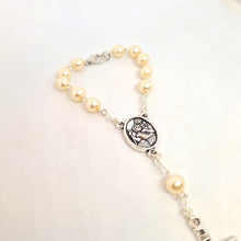 Load image into Gallery viewer, Pearl Rosary of Fatima
