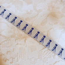 Load image into Gallery viewer, Face of Our Lady of Fatima Cloth Bracelet (White & Blue)
