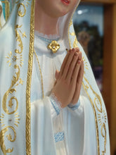 Cargar imagen en el visor de la galería, Nuestra Señora de Fátima - Pasta de Madera - 41.34 '' | 105cm