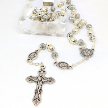 Cargar imagen en el visor de la galería, Medals of Fatima Pearl Rosary