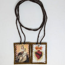 Cargar imagen en el visor de la galería, Our Lady of Mount Carmel Scapular & Sacred Heart of Jesus and Mary - 100% Portuguese Wool