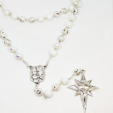 Load image into Gallery viewer, Christmas Rosary - Silver Holy Family