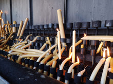Cargar imagen en el visor de la galería, Light a candle in Fatima