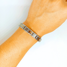 Cargar imagen en el visor de la galería, Cross Bracelet [Stainless Steel]
