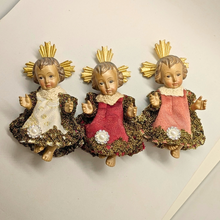 Cargar imagen en el visor de la galería, Dressed Baby Jesus with Pillow [Premium] - 3.94&#39;&#39; | 10cm
