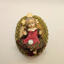 Cargar imagen en el visor de la galería, Dressed Baby Jesus with Pillow [Premium] - 3.94&#39;&#39; | 10cm
