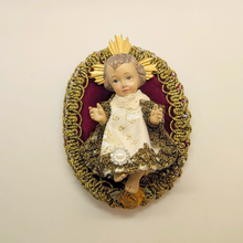 Load image into Gallery viewer, Dressed Baby Jesus with Pillow [Premium] - 3.94&#39;&#39; | 10cm
