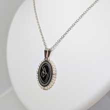 Carregar imagem no visualizador da galeria, Fatima Necklace [Stainless Steel]
