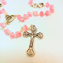 Cargar imagen en el visor de la galería, Heart of Jesus and Mary Rosary [Pink]
