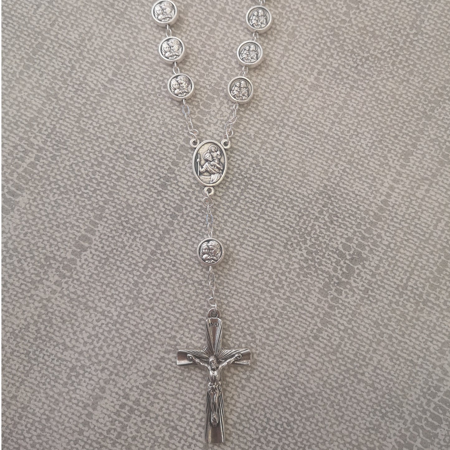Decena de Rosario de Plata de la Sagrada Familia