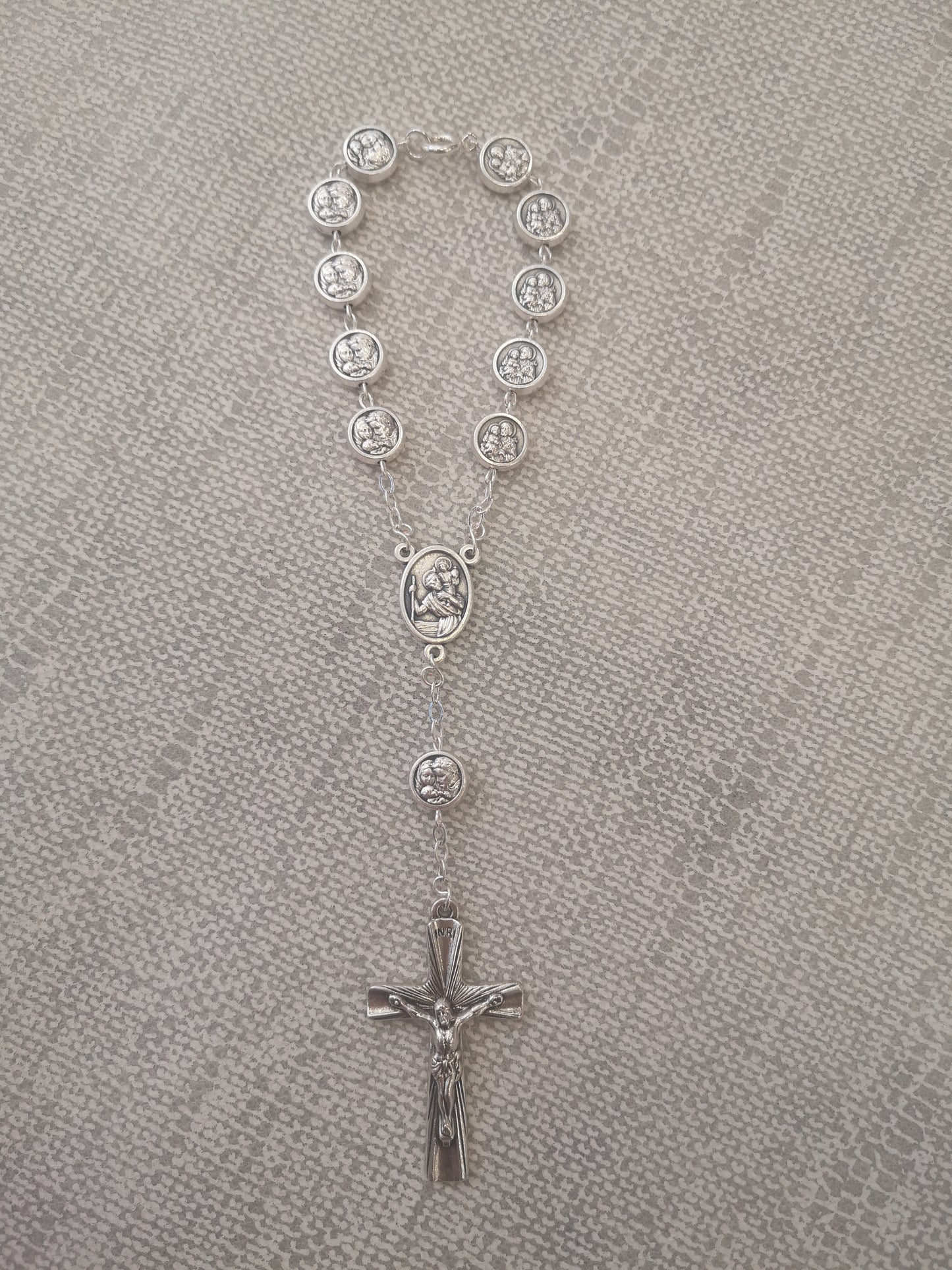 Decena de Rosario de Plata de la Sagrada Familia