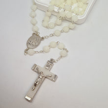 Cargar imagen en el visor de la galería, Luminous Rosary - Jasmine Perfume
