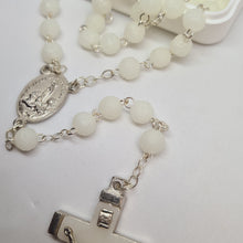 Cargar imagen en el visor de la galería, Luminous Rosary - Jasmine Perfume
