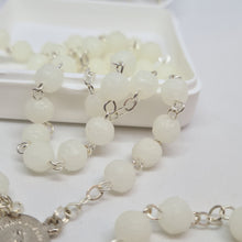 Cargar imagen en el visor de la galería, Luminous Rosary - Jasmine Perfume
