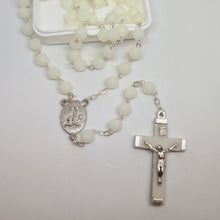 Cargar imagen en el visor de la galería, Luminous Rosary - Jasmine Perfume
