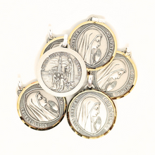 Carregar imagem no visualizador da galeria, Our Lady of Fatima - Alpaca Medal
