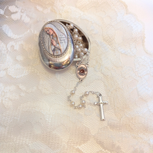 Cargar imagen en el visor de la galería, Our Lady of Fatima Pocket Rosary with Colored Metal Box
