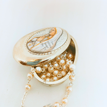 Cargar imagen en el visor de la galería, Our Lady of Fatima Pocket Rosary with Colored Metal Box
