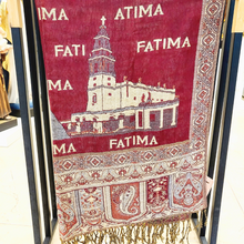 Cargar imagen en el visor de la galería, Our Lady of Fatima Scarf
