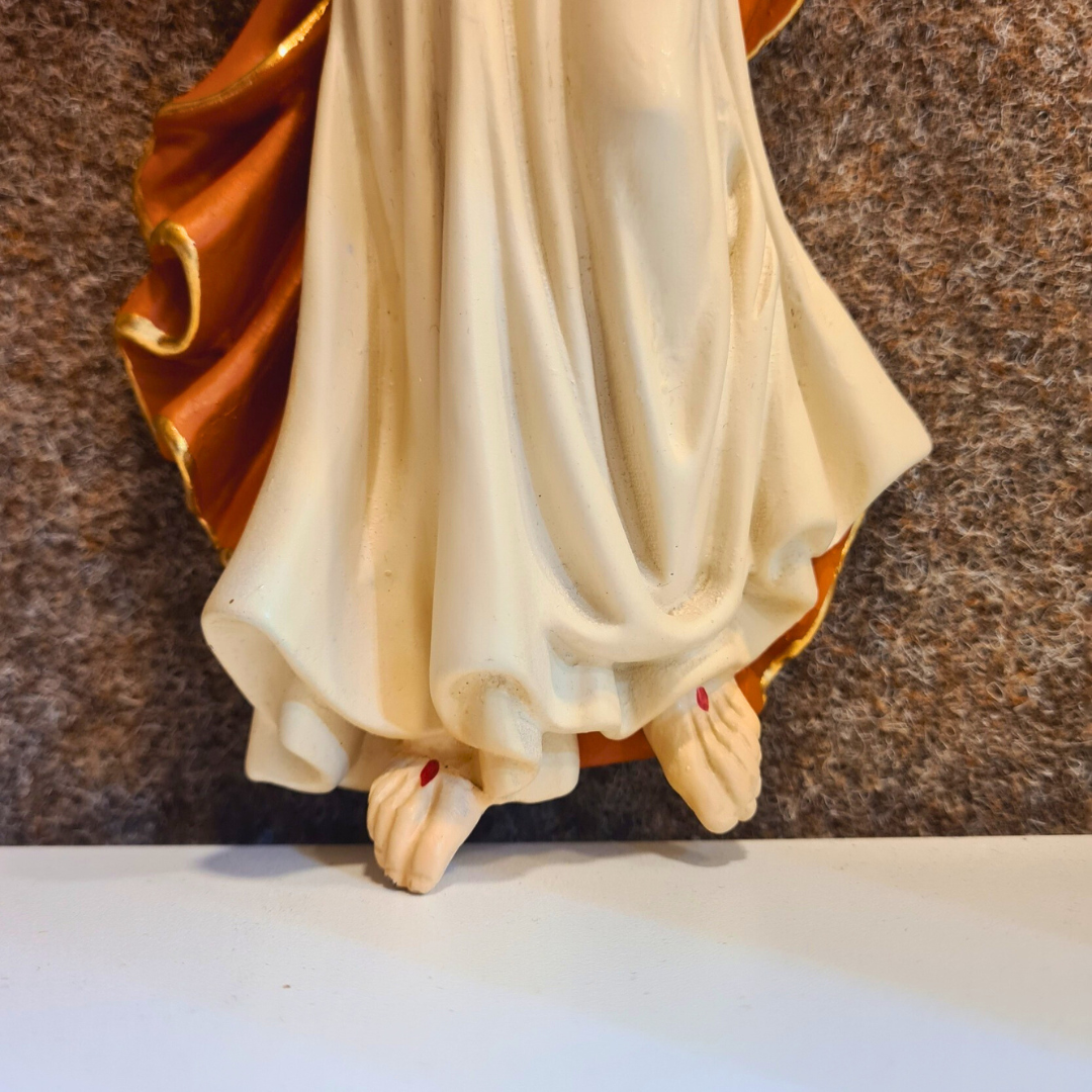 Resurrected Jesus [Wood Paste]