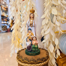 Carregar imagem no visualizador da galeria, Rustic Our Lady of Fatima Apparitions Statue [5.1&#39;&#39; | 13cm]
