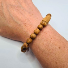 Cargar imagen en el visor de la galería, Saint Anthony Wood Bracelet
