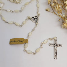 Cargar imagen en el visor de la galería, Mother of Pearl Rosary
