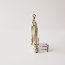 Cargar imagen en el visor de la galería, Our Lady of Fatima - Glow in the Dark - 5.9&#39;&#39; | 15cm
