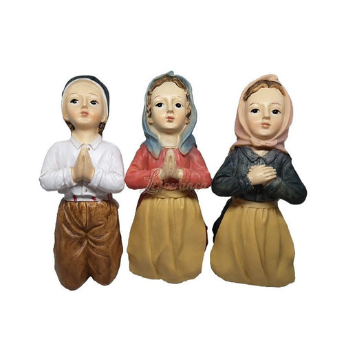 three Little Shepherds praying